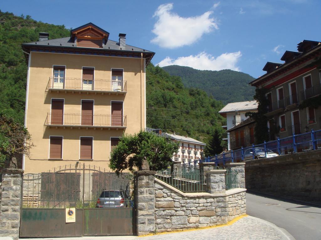 Apartamentos Valles Брото Стая снимка